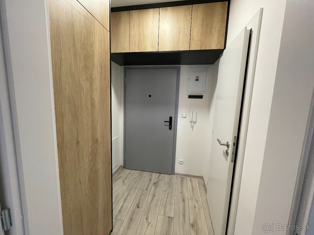 Prenájom 2-izbový byt Cross-Martin - 5