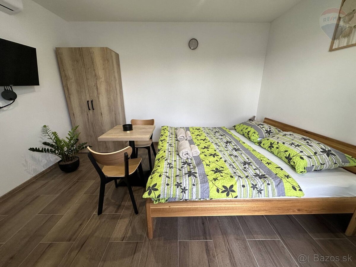 NA PREDAJ DOM S APARTMÁNMI PRE UBYTOVANIE, PRIAMO PRED TERMÁ - 5