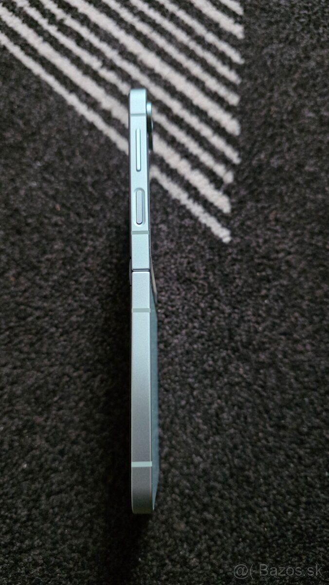 Samsung Galaxy Z Flip 6 12/256Gb SM-F741B Mint - 5