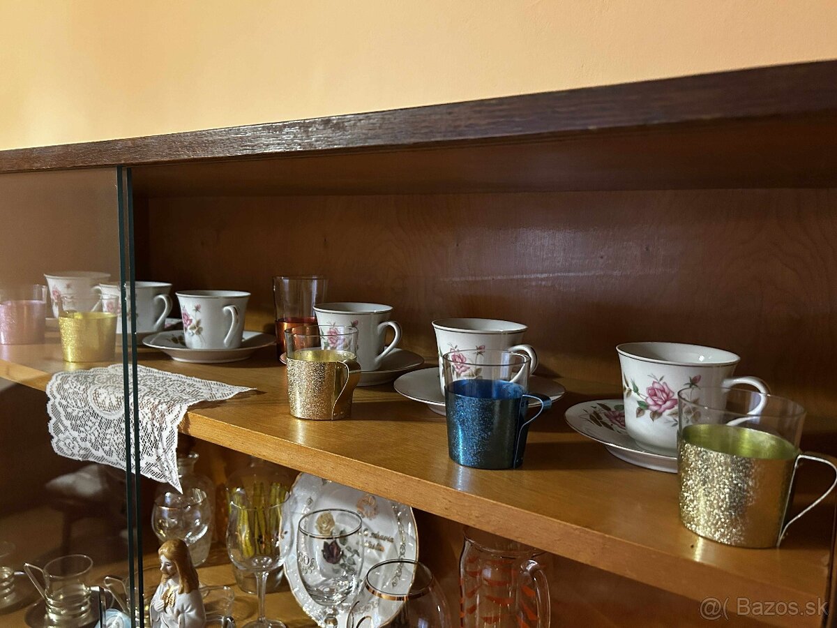 Staré/starožitné poháre, sošky, žehlička - 5