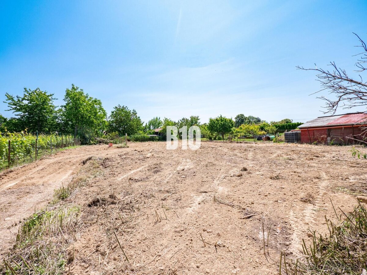 Stavebný pozemok, bývanie / podnikanie Nitra, Kynek - 5