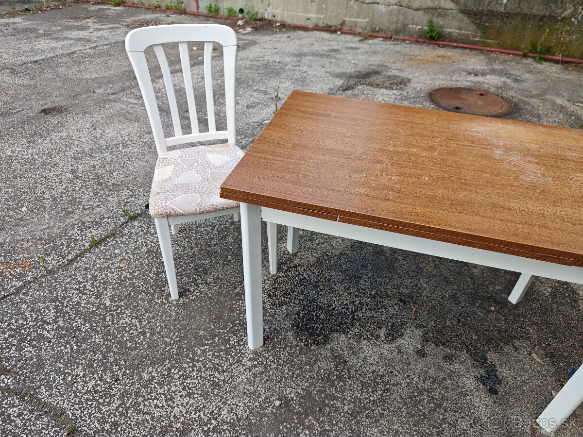 Jedálenský stôl so stolickami - 5