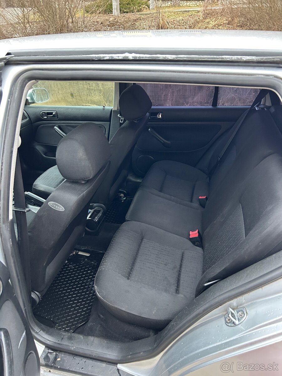 🚗 Volkswagen Golf 4 1.4 - 5