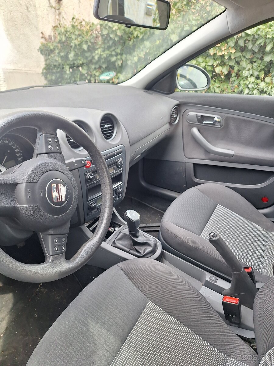 Predám Seat Ibiza 2007 1,4 16v - 5