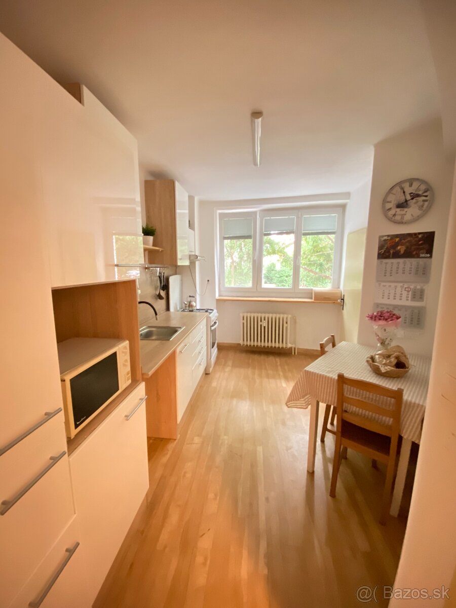 3-izbový byt v Starom meste na prenájom (Bratislava) - Widok 5