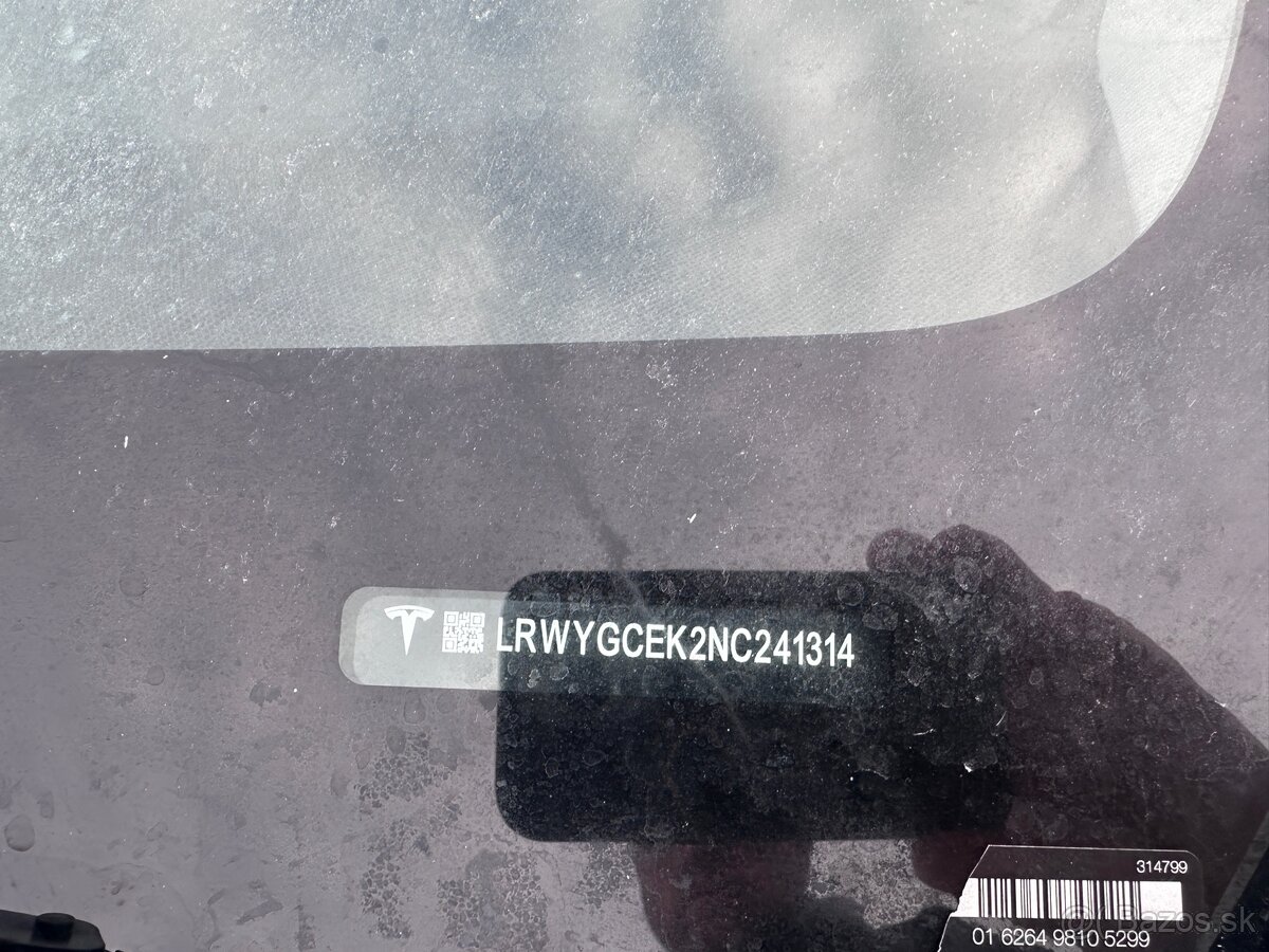 Tesla model Y LR - 5