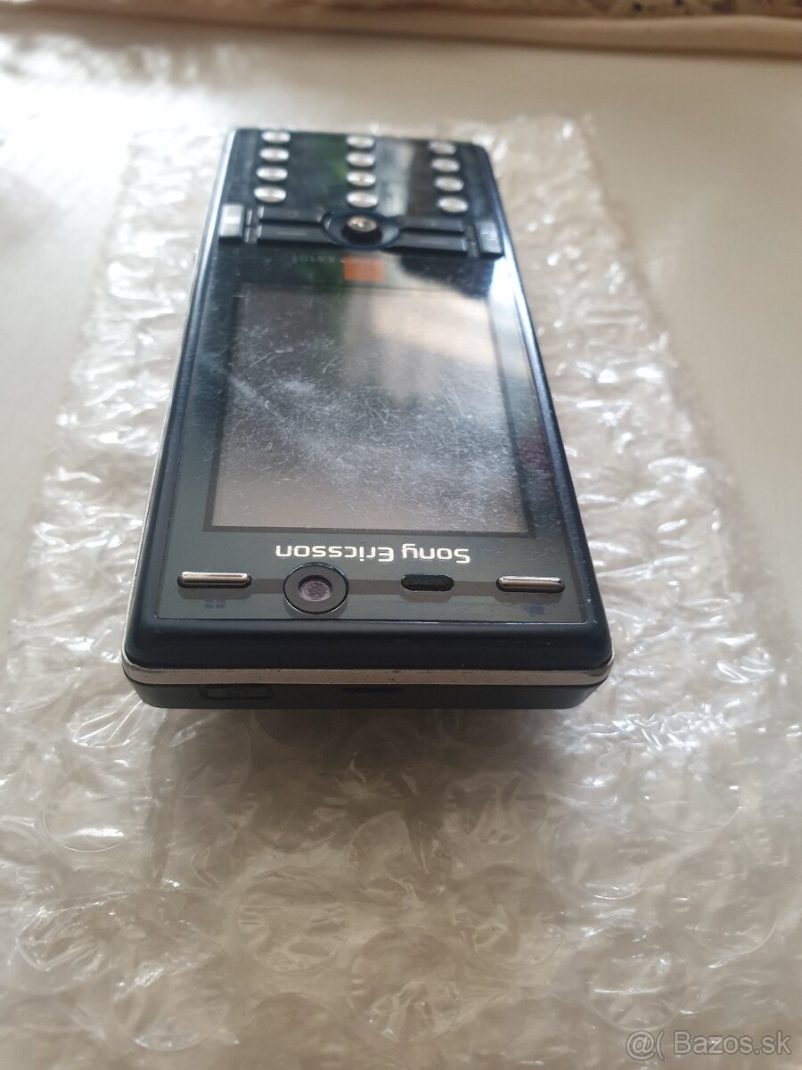 Sony Ericsson K810i - 5