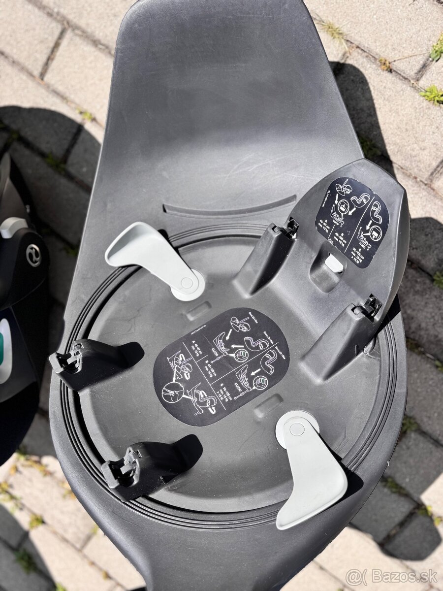 Cybex Cloud Z2 + ISOFIX Base - 5