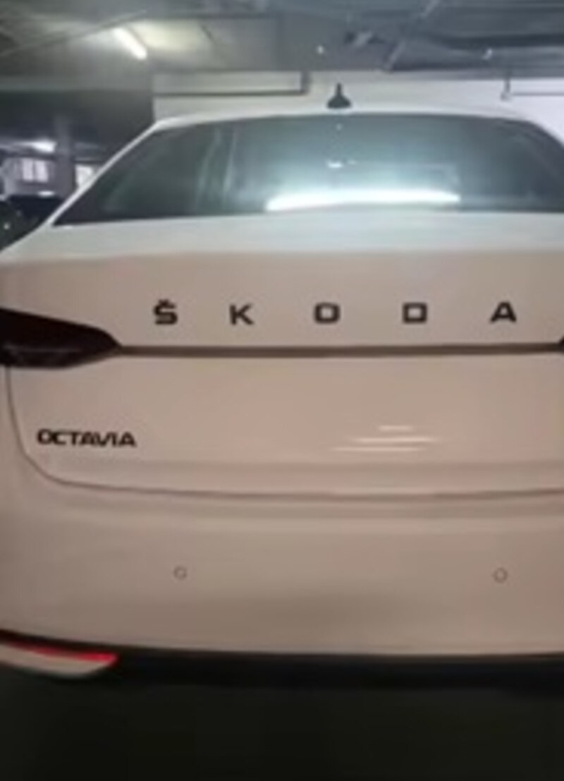 ŠKODA nápisy ČIERNE / CHROMOVE - 5