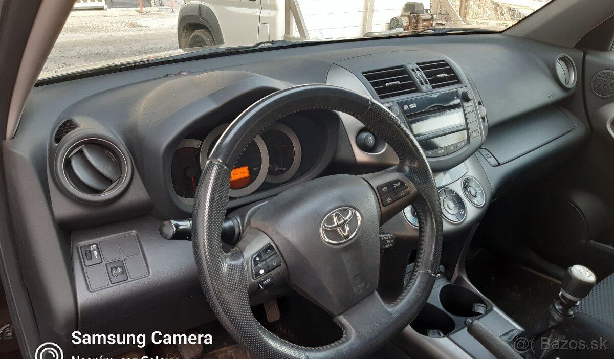 Toyota Rav - 5