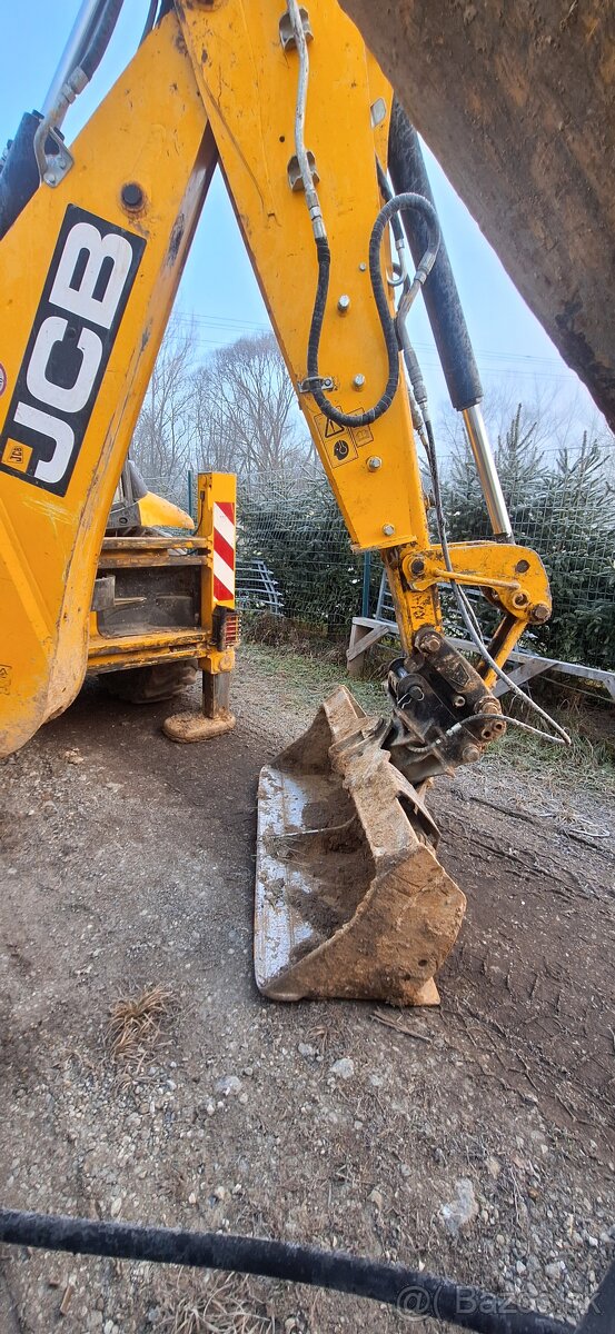 Predam traktor bager JCB 4CX - 5