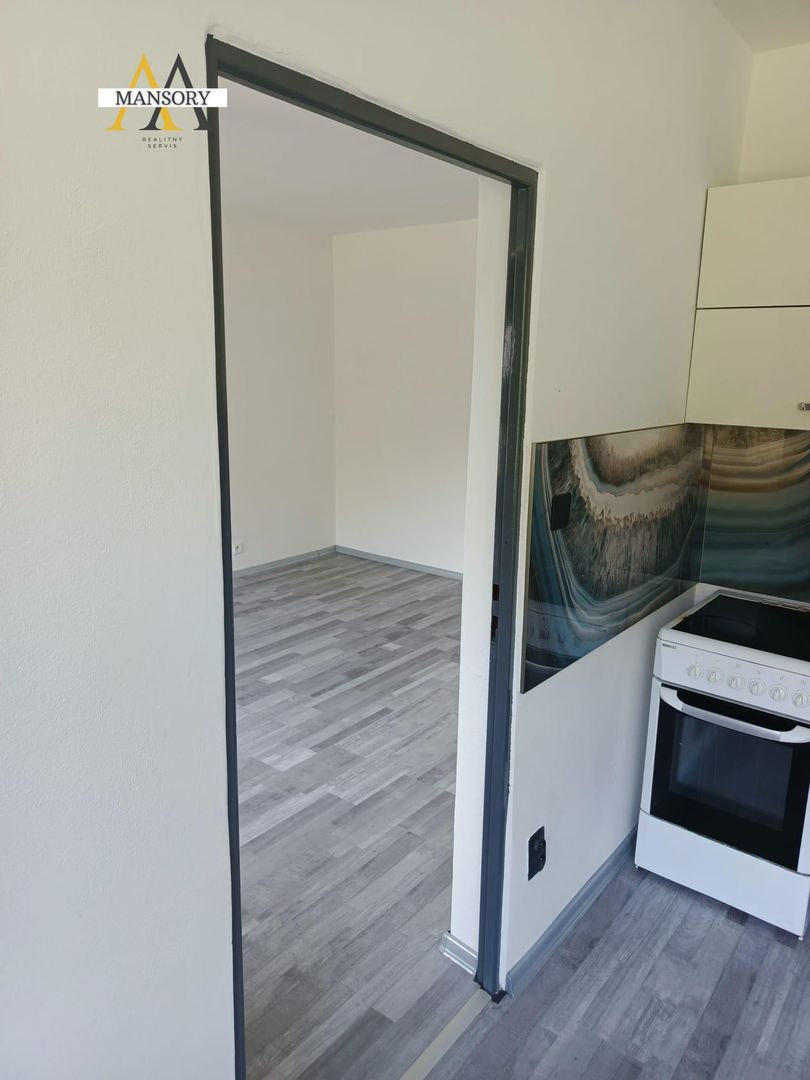 Na predaj 1-izbový byt na 5 poschodí - 5