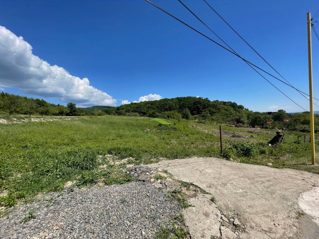 Slnečný stavebný pozemok v Trnave pri Laborci. - 5