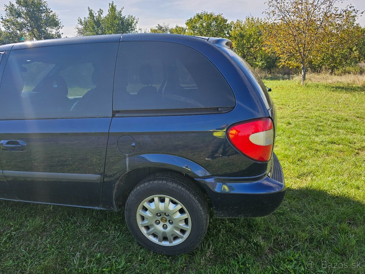 Rozpredám Chrysler Voyager 2,8crdi - 5