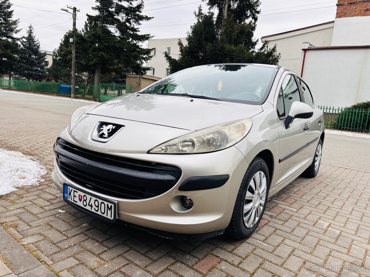 Peugeot 207 1.4 benzín 54 kW - 5