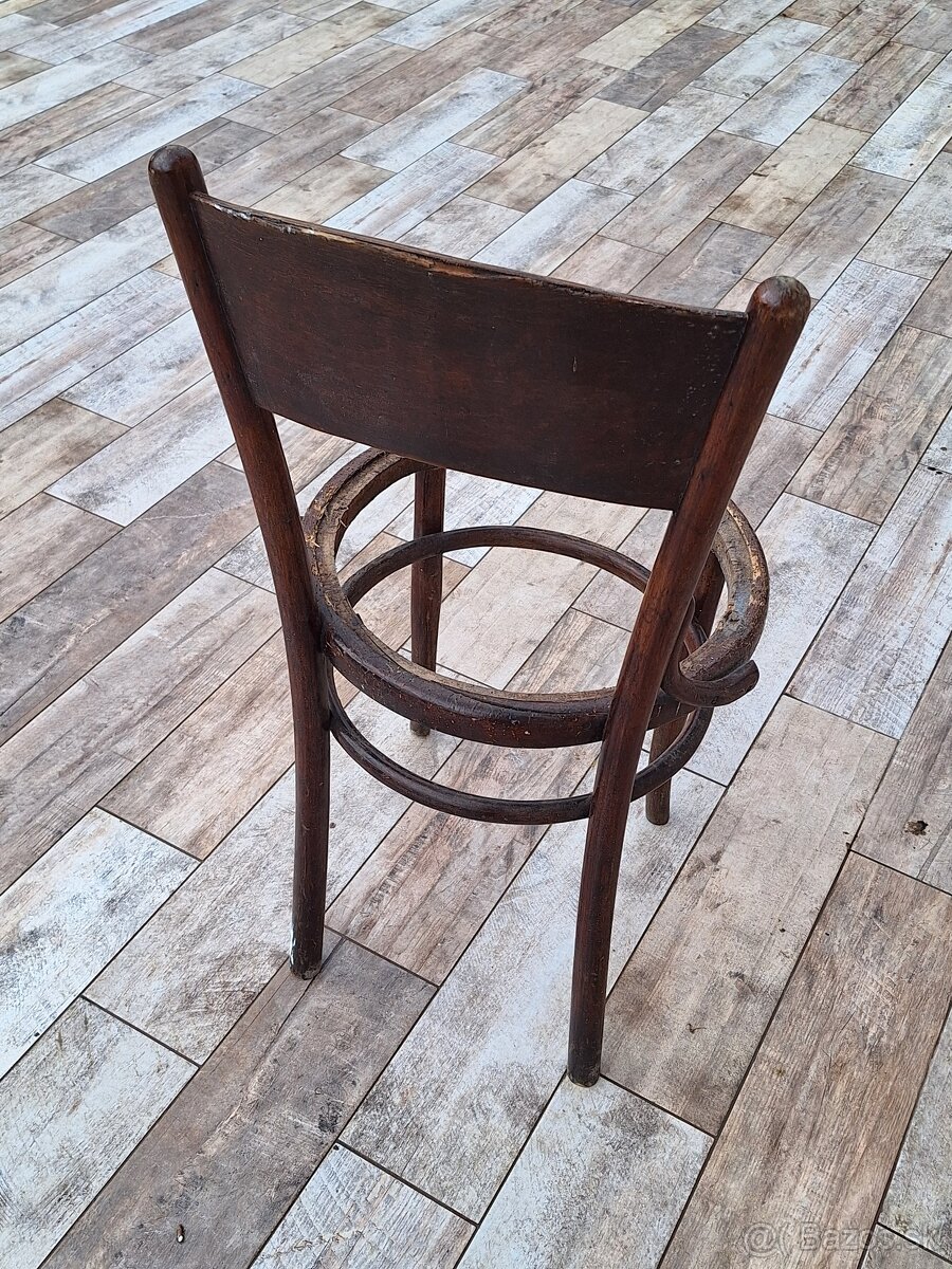 Stará stolička KOHN J&J - 5