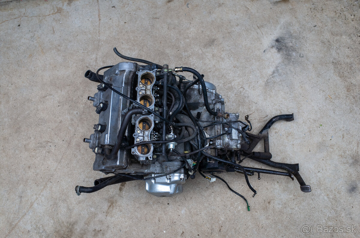 Honda CBR600 F4i (2001–2006) – Kompletný motor - 5