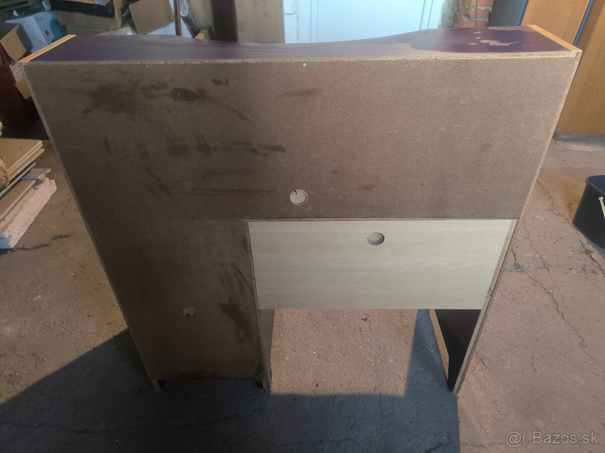 Predam PC stolik - 5