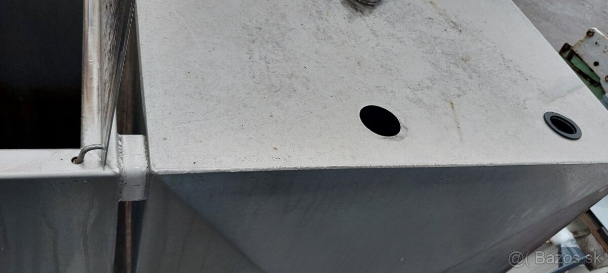 Nerezová nádrž - 5