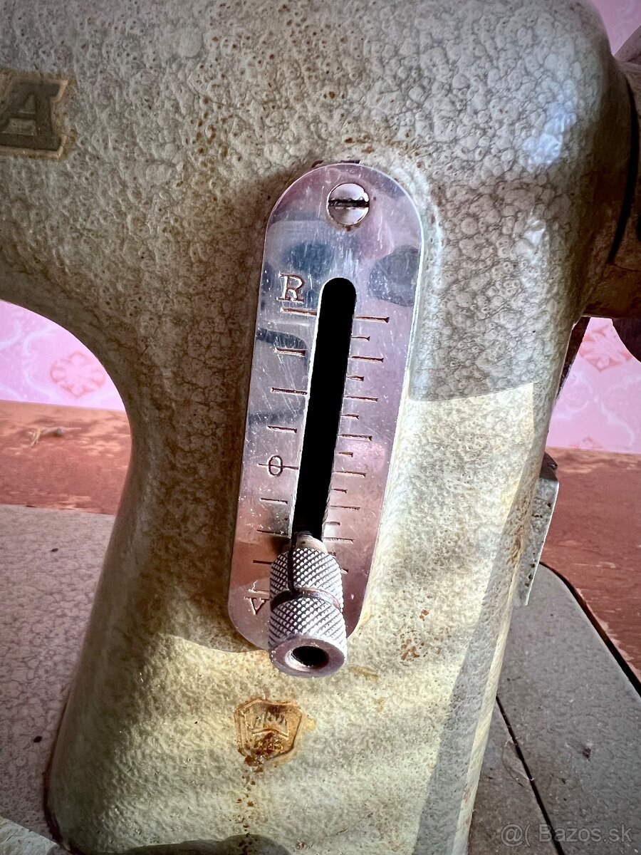 Šijací stroj Minerva 122 – retro, pedál + príslušenstvo - 5