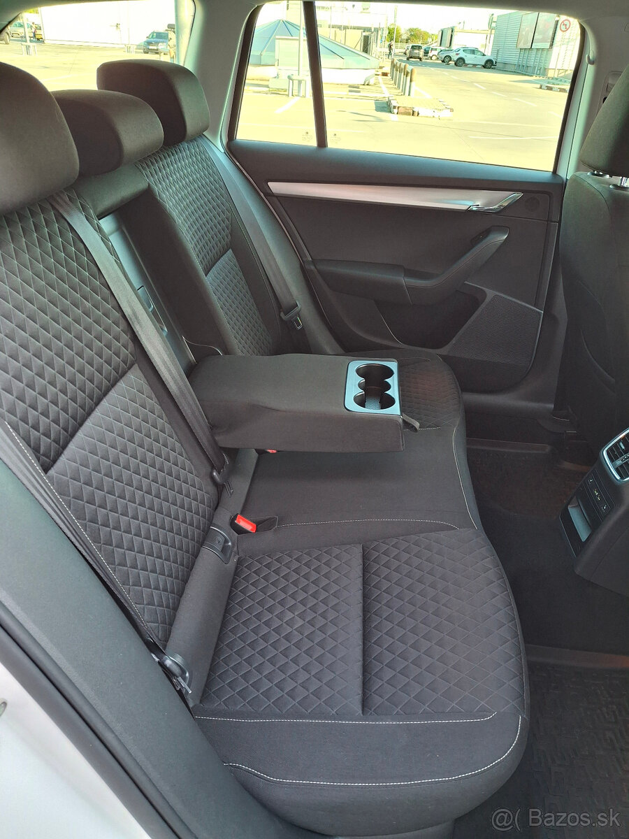 ŠKODA OCTAVIA III Combi TSI 132KW benzín - 5