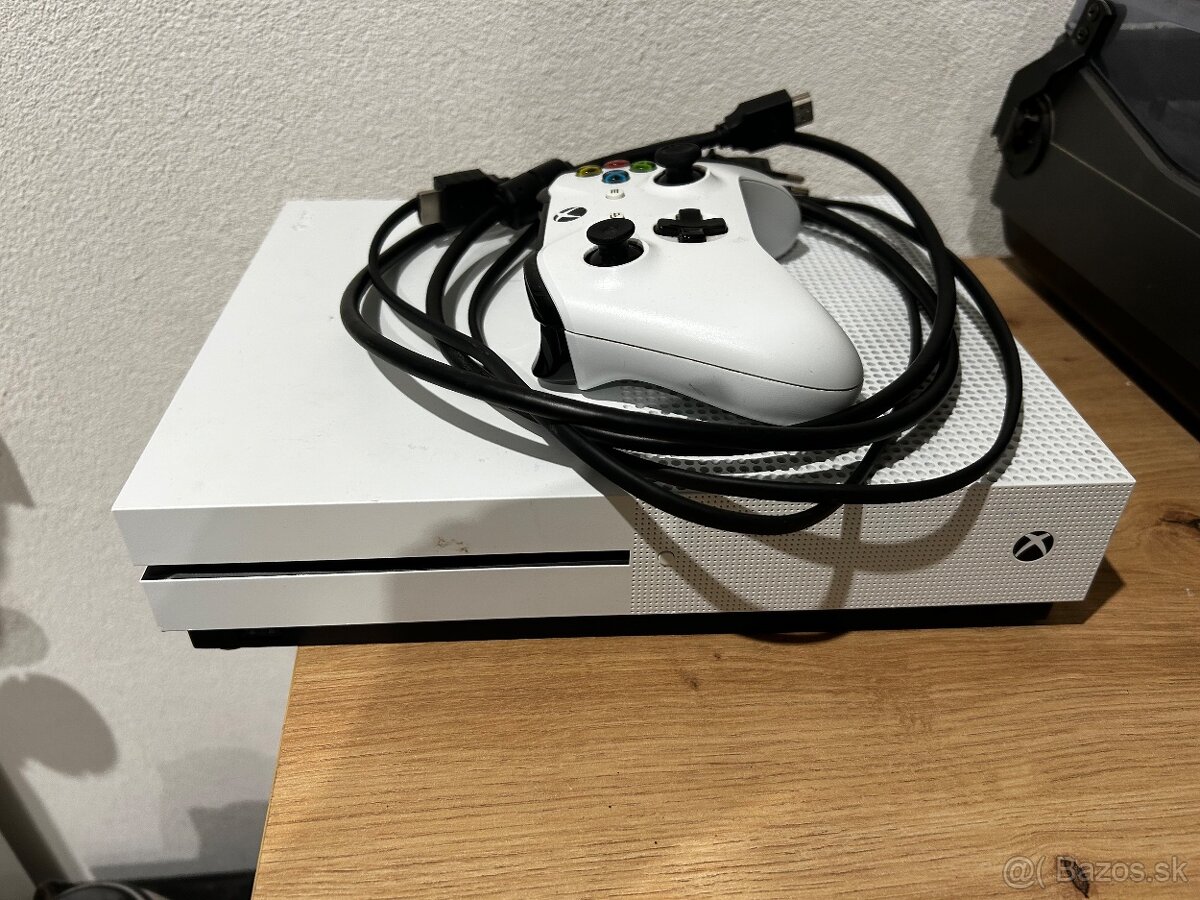 Predám Xbox One - 5