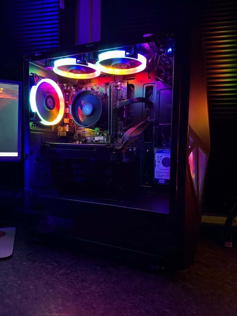 Herný počítač Ryzen 3 4100 / 8 GB / RX 570 4 GB / 250gb SSD - 5