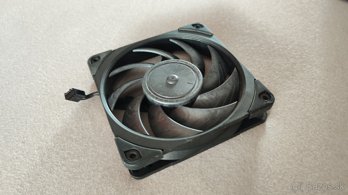 Noctua NF-A12x25 PWM chromax.black.swap - 5