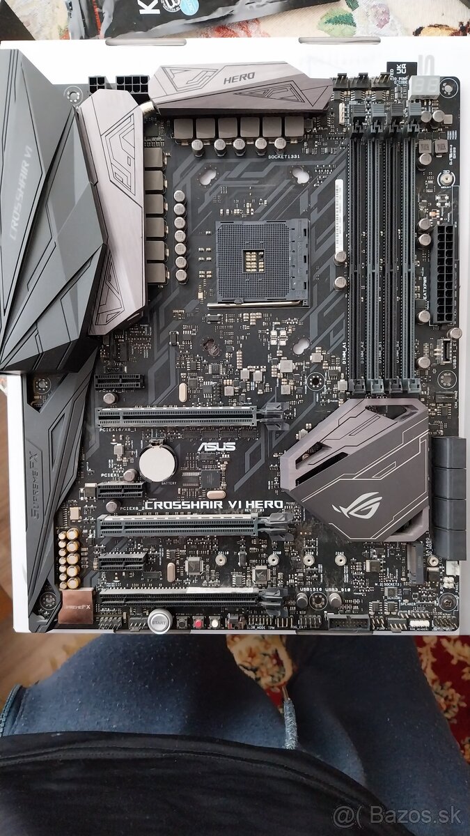 ASUS ROG CROSSHAIR VI HERO - 5