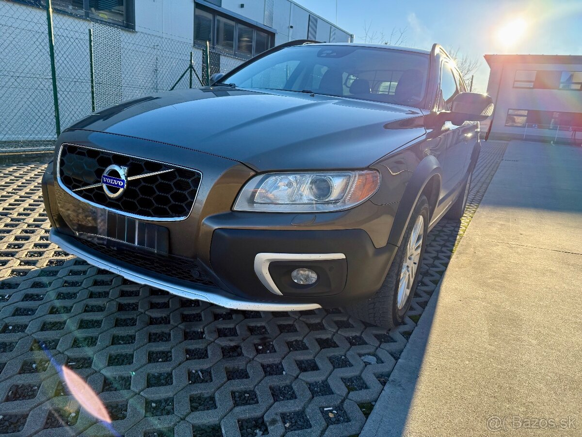 Volvo XC70 Cross Country 5D AWD - 5