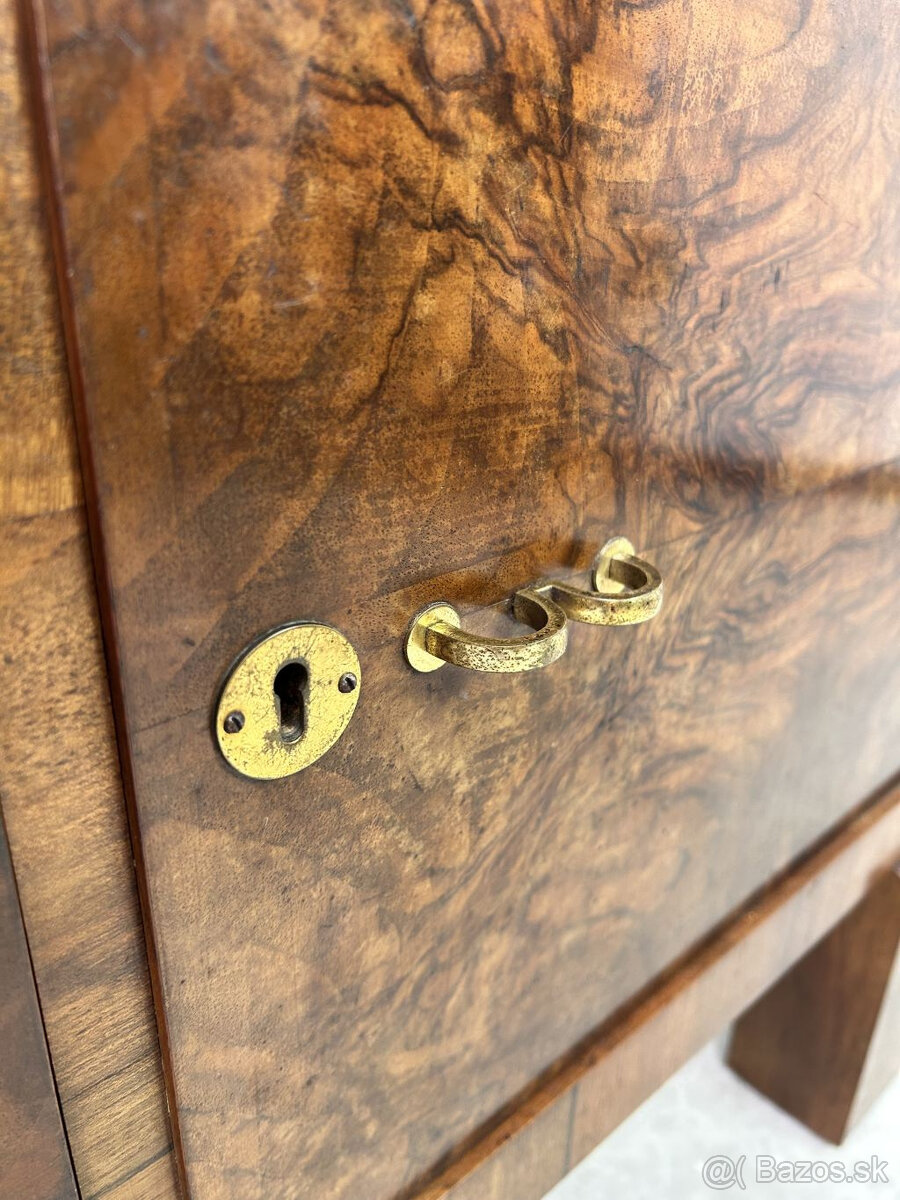 Art deco orechová vitrína 1930 - 5