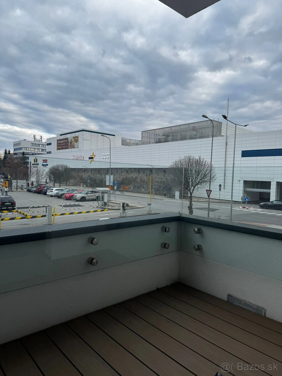 Moderný, kompletne zariadený byt v centre - 5