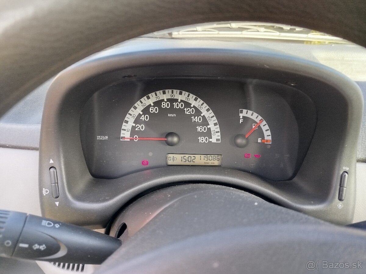 Fiat Punto 1.2 - 5