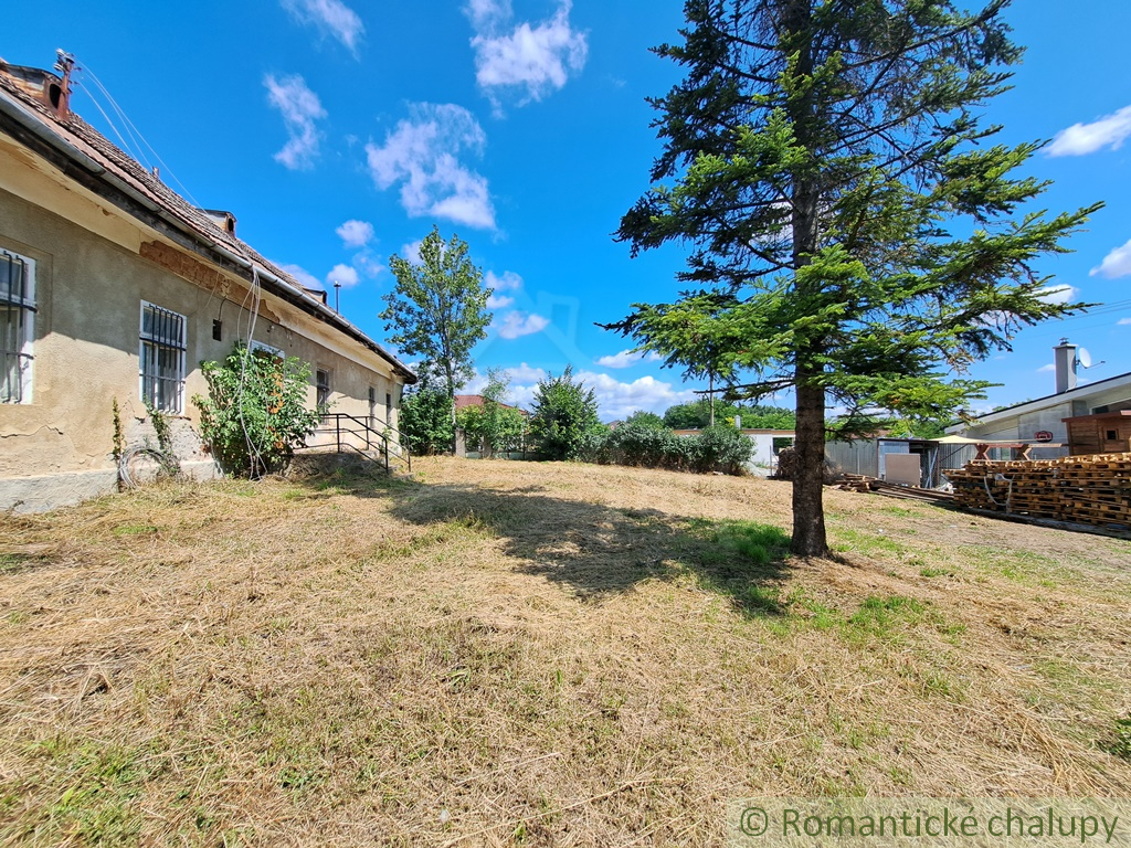 Historická kúria v obci Hruboňovo čaká na nový život - 5