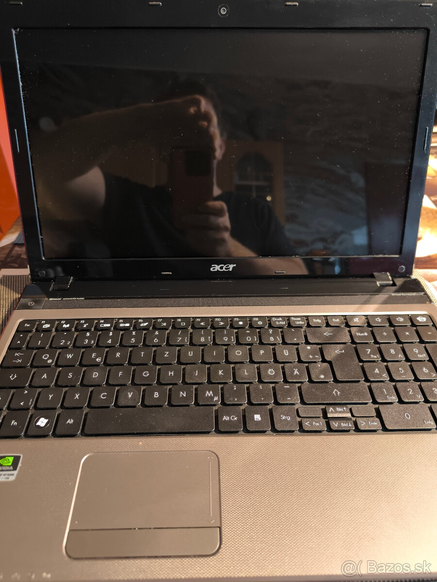 Predám výborný notebook Acer 5750G - 5