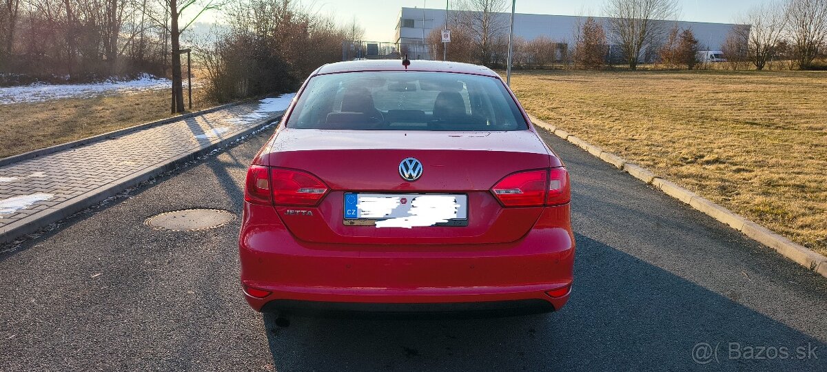 VW Jetta 2012 benzin - 5