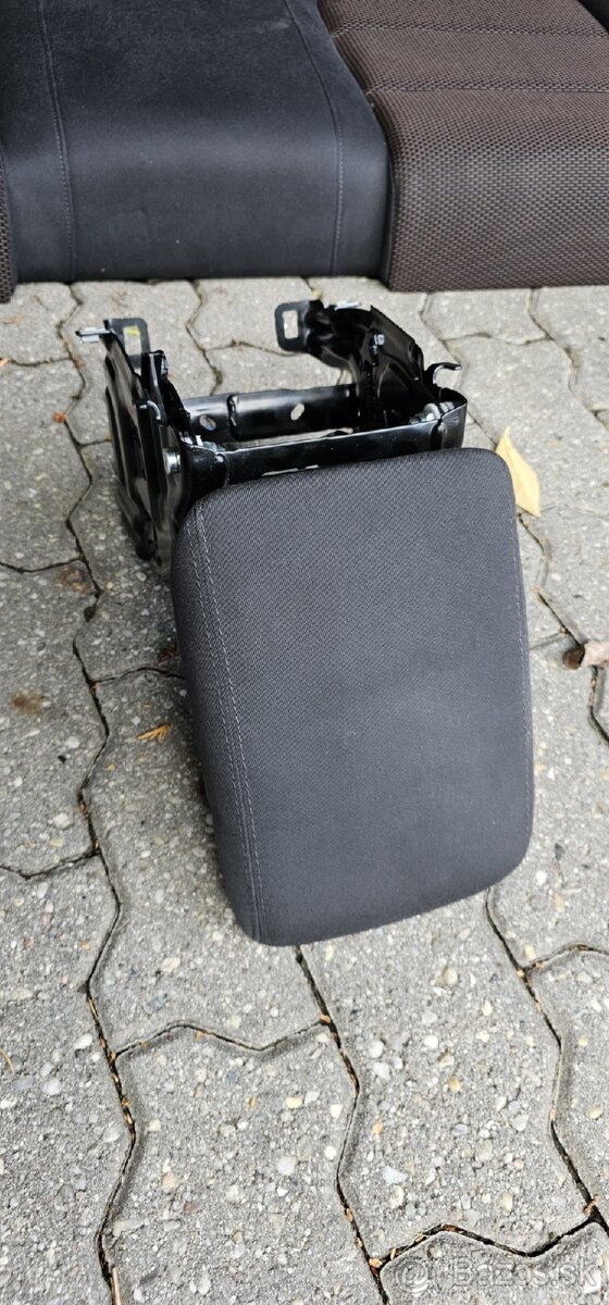 Sedačky audi a4 b8 - 5