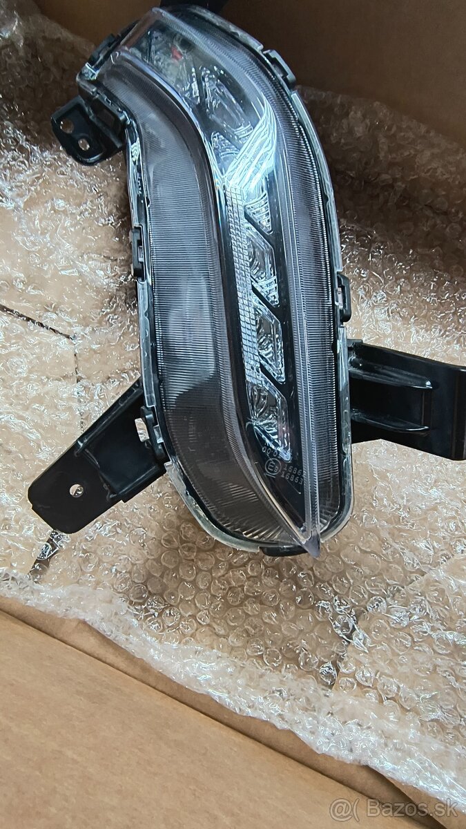 HYUNDAI i30 17- prava hmlovka - 5