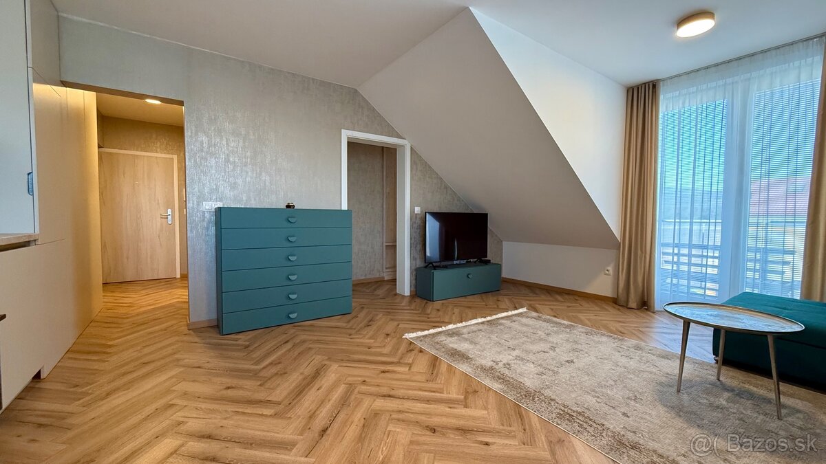2-izbový byt s výhľadom na mesto, Medená ulica. - 5
