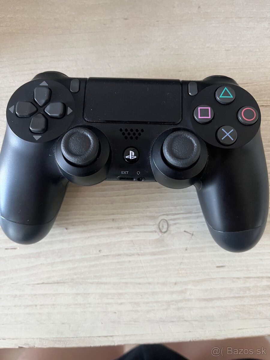 Ps4 pro - 5