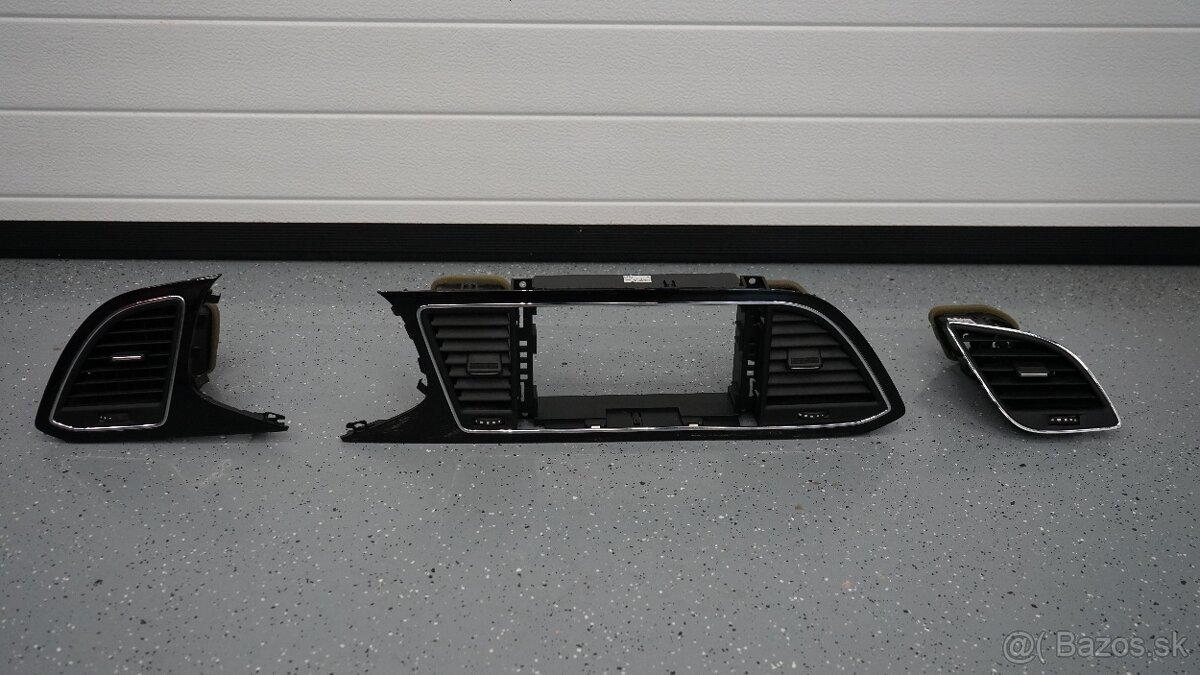 Interérové časti Seat Leon - 5