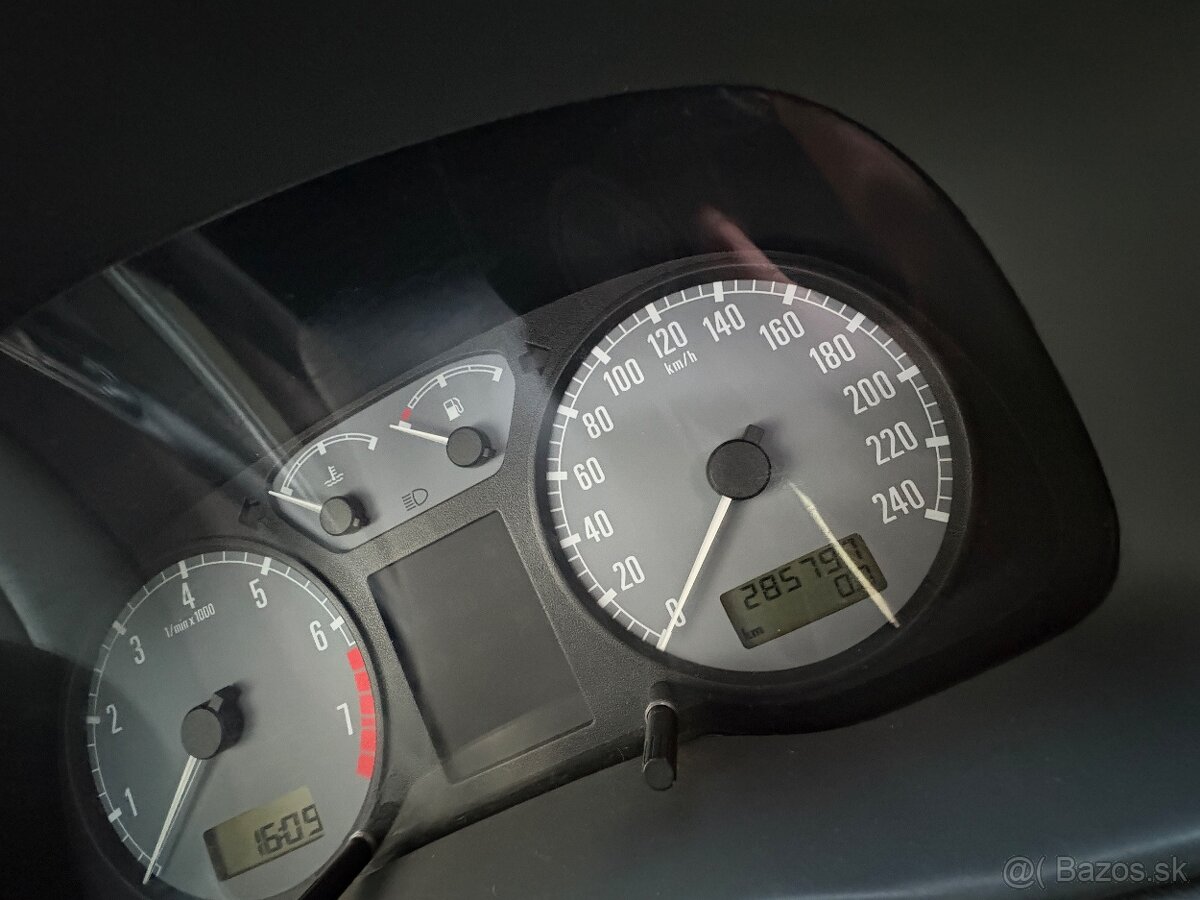 Škoda Octavia 1.6 benzín 74kw 1998 - 5