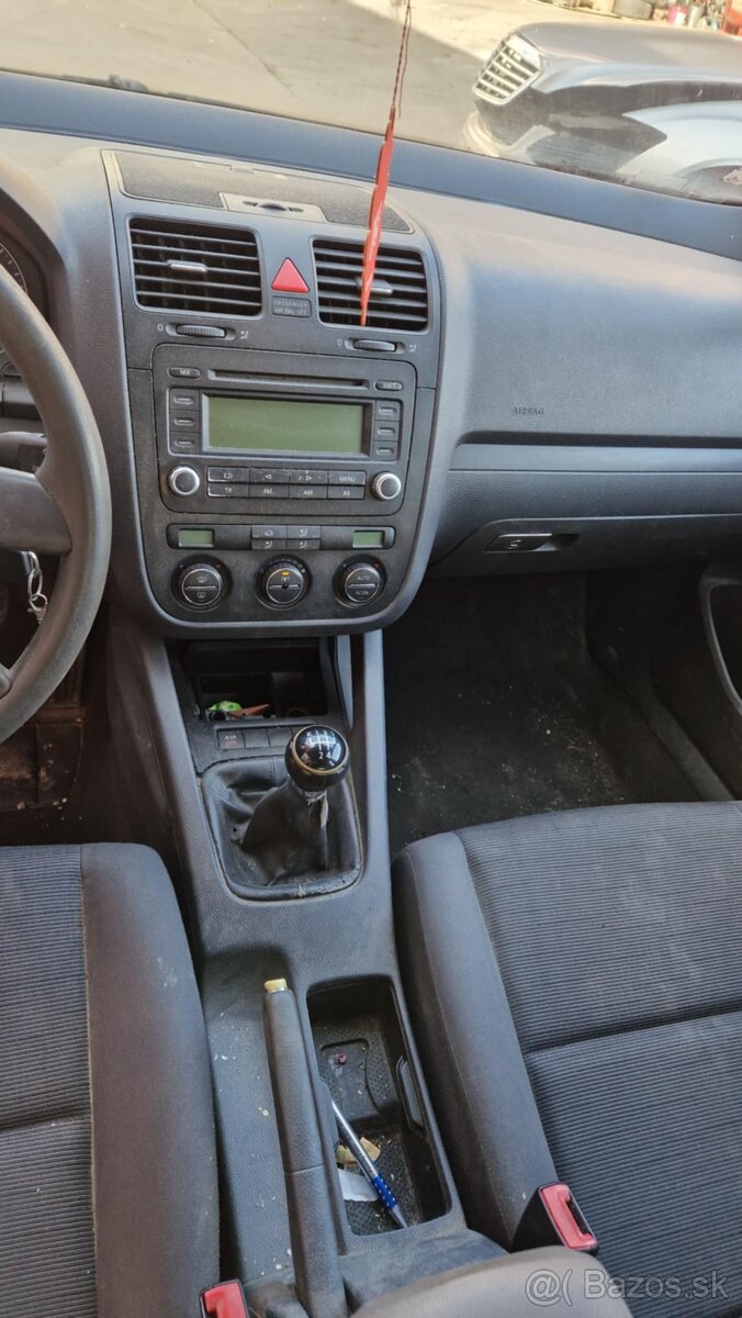 VW Golf V 1,4i 66kw kód motora: BLN - 5