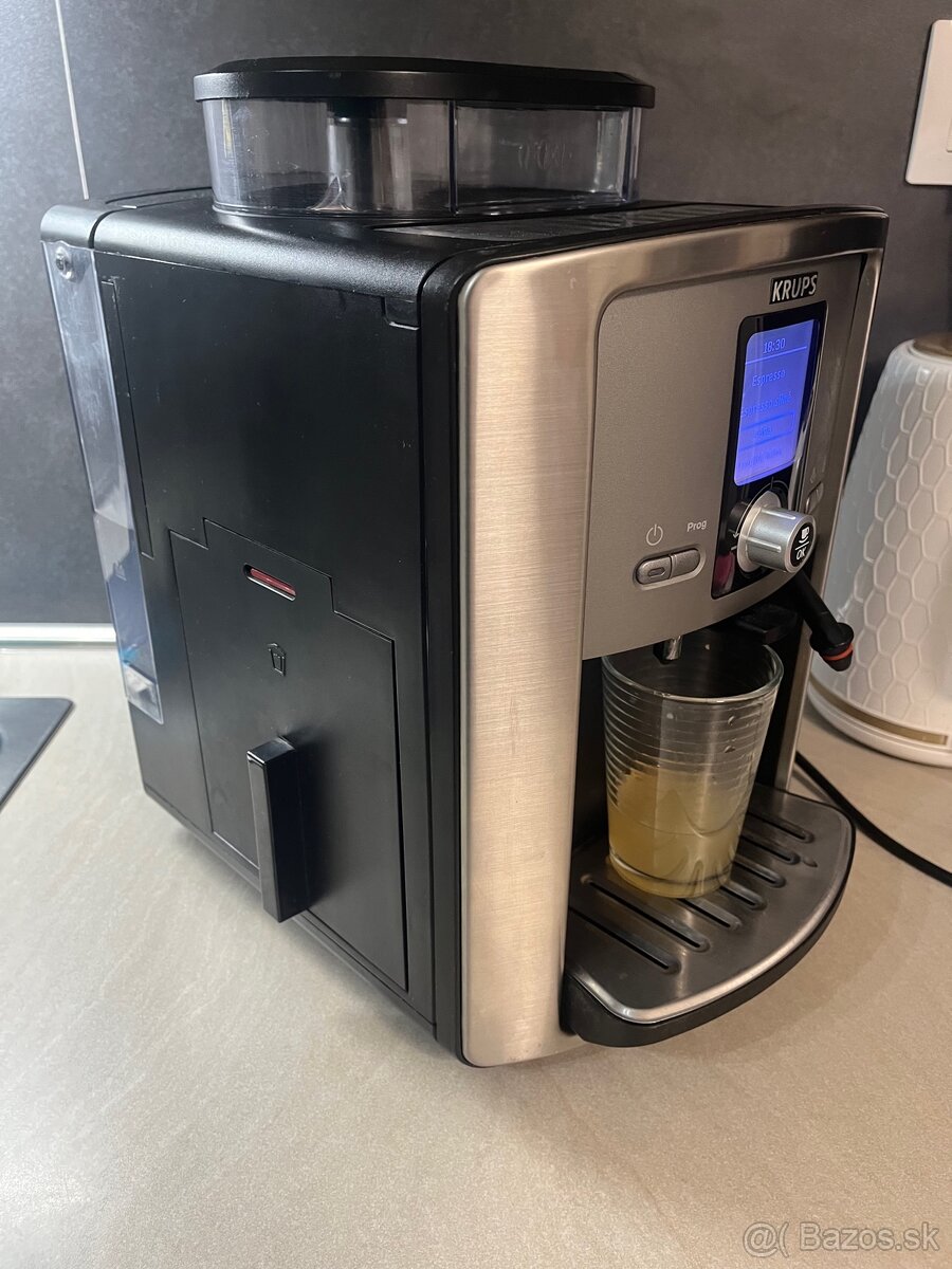 Kavovar KRUPS EA8050PE - plnefunkcny, po servise - 5