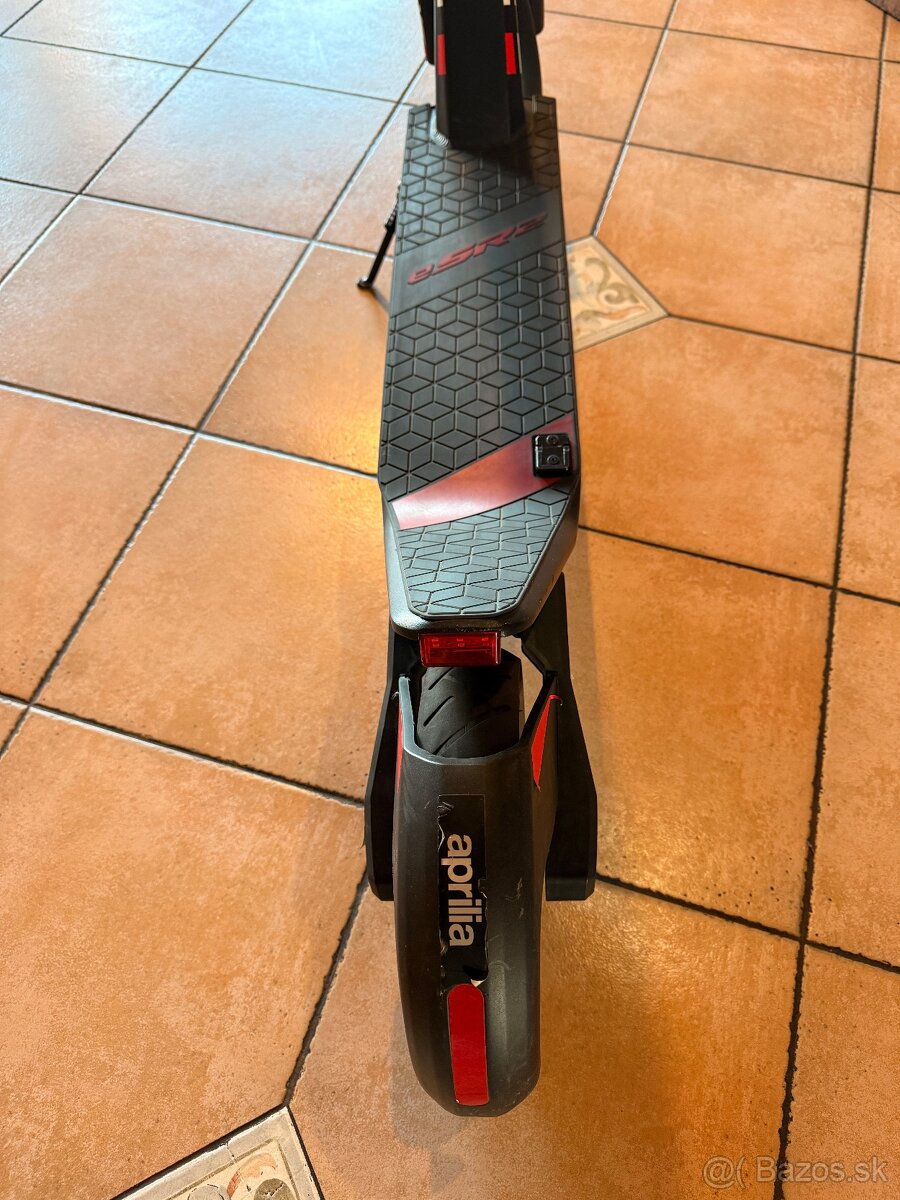 Aprilia eSR2 - 5