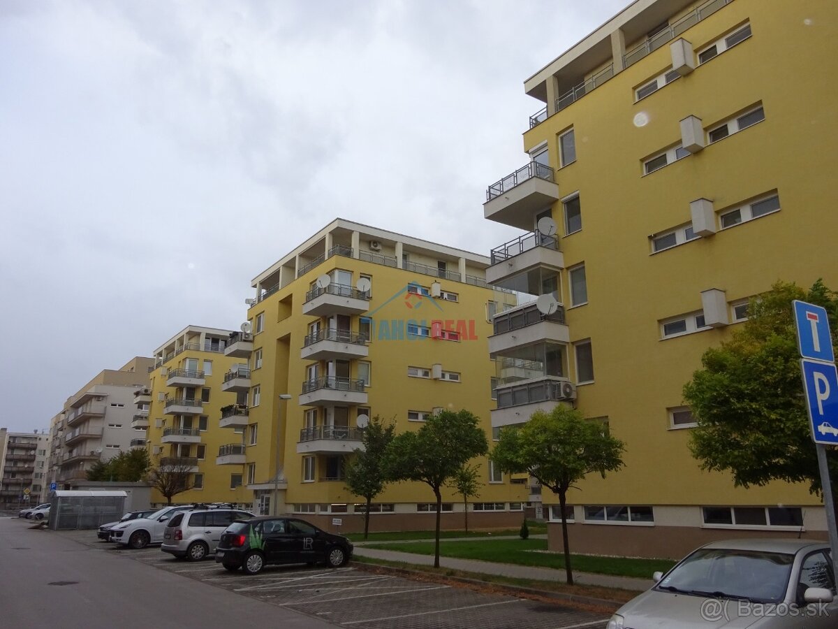 NOVO zariadený 1- IZBOVY BYT, + aj parking, RUŽINOV - 5