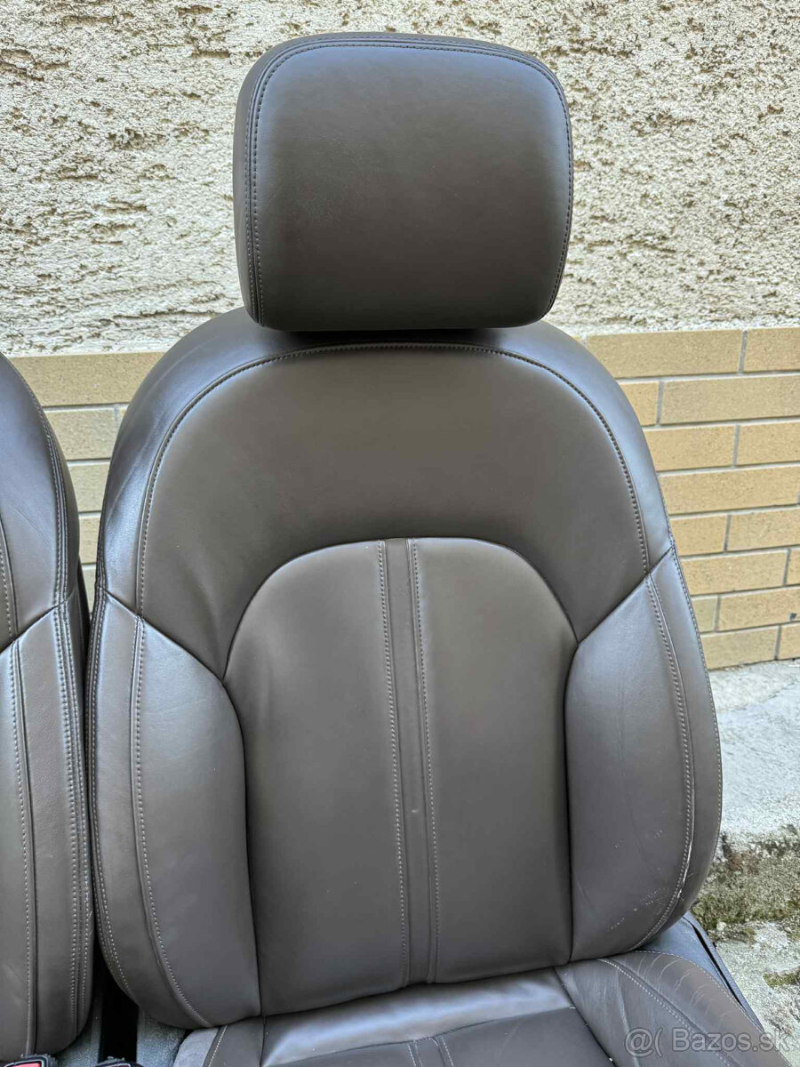 Sedadlá Comfort (hnedá koža) + tapacíre (hnedá Alcantara) Au - 5