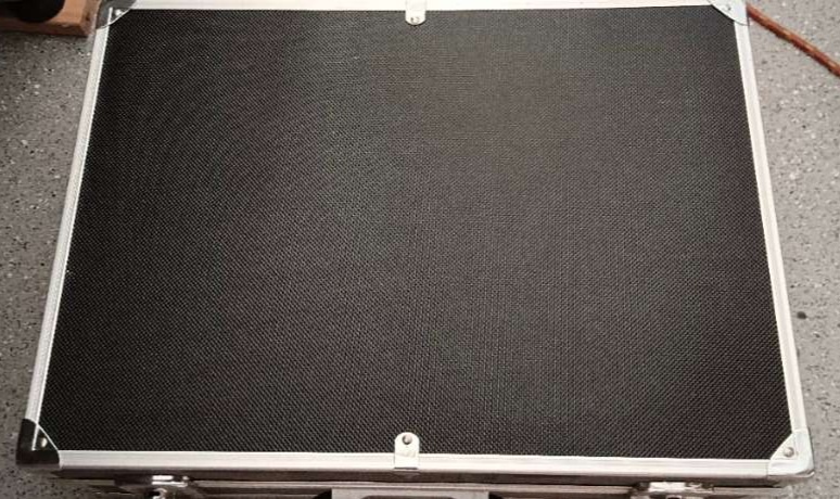 Predam Roland VS 880 + kufor - 5