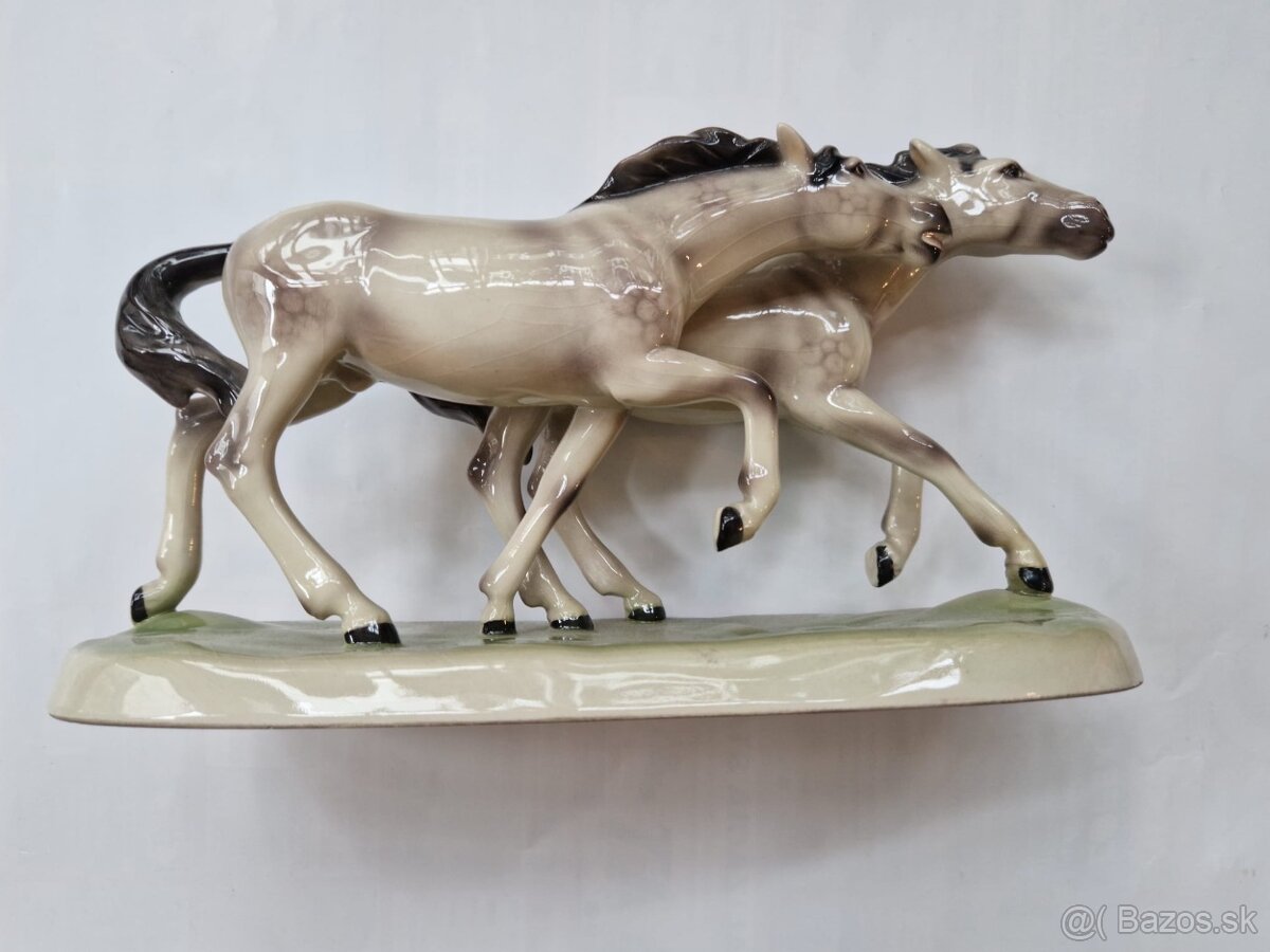 Soška cvalajuce kone - 5