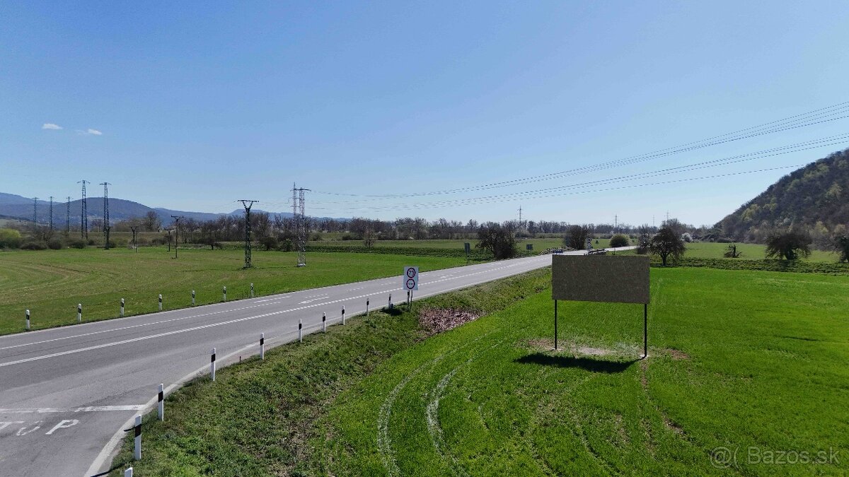 Billboard - hlavná cesta medzi NMnV a Trenčínom - 5